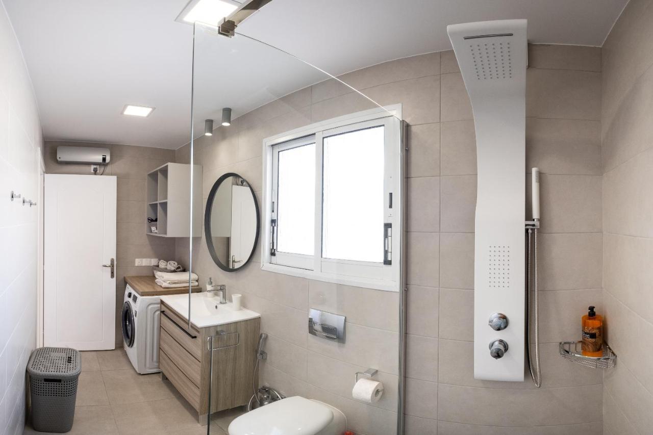 Seaview 3 Bedroom Kings Road Penthouse بافوس المظهر الخارجي الصورة